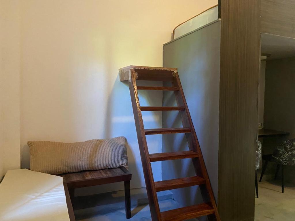 Lexias Hostel And Workspace - Siargao Catangnan Bagian luar foto
