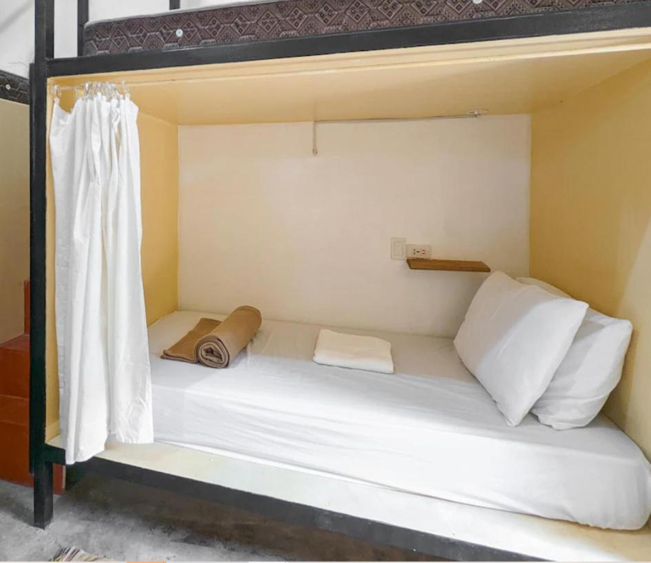 Lexias Hostel And Workspace - Siargao Catangnan Bagian luar foto